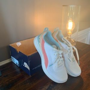 Sketchers Bob’s size 6 Glamtastic